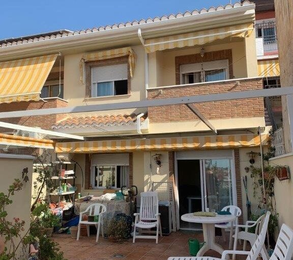 FANTÁSTICO DUPLEX MUY AMPLIO EN LA ZONA DEL MORUNO